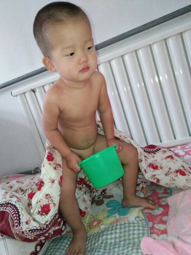 小孩…