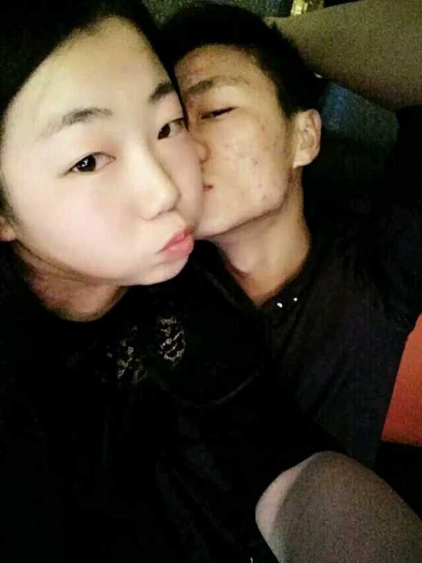 {不经常联系的说说}.