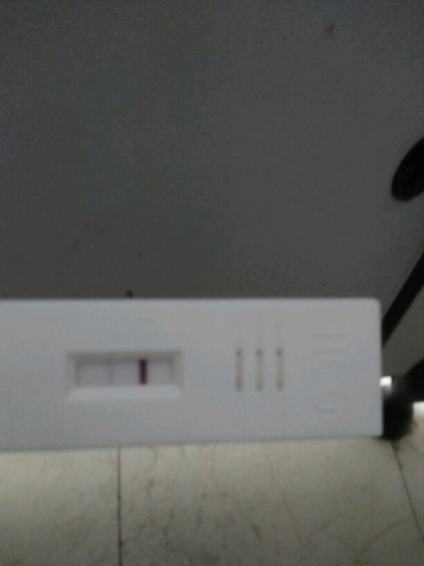 晚上和清早都用早孕试纸测了,都是双杠,不知道炸糊的可能性大吗.