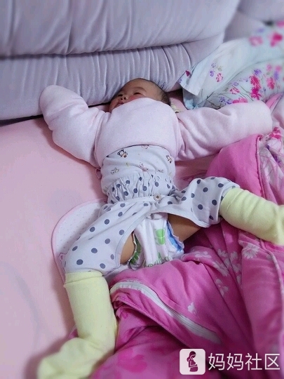 踢得一脚好被,挪得一身好床。 - 育儿你造吗