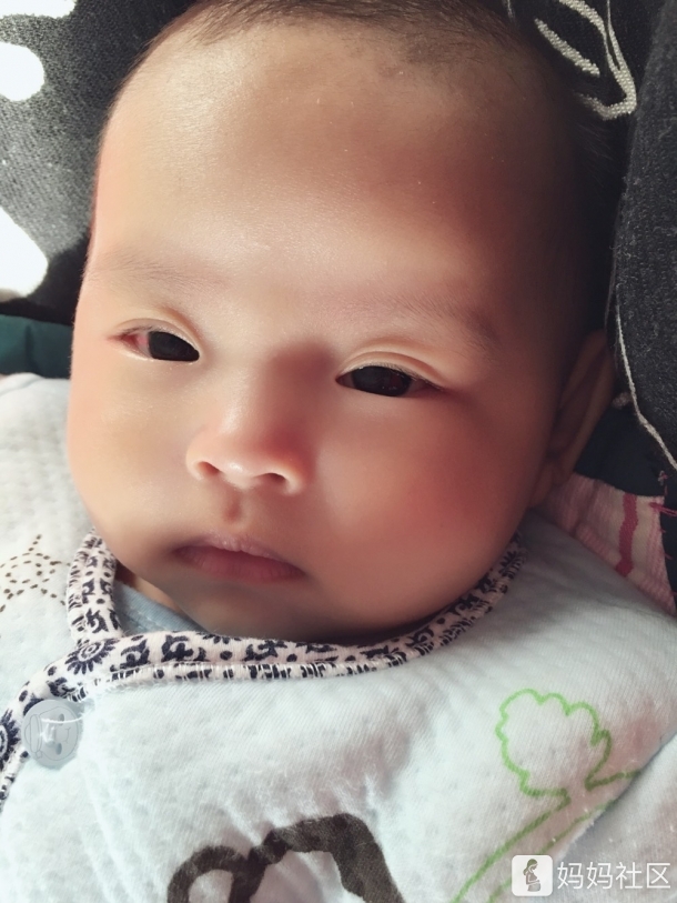 可爱孩子飞吻 gif_皮皮网 可爱孩子飞吻 gif