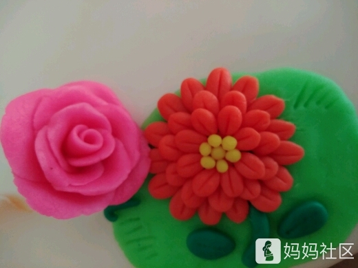 橡皮泥捏小花,一起做起来吧!