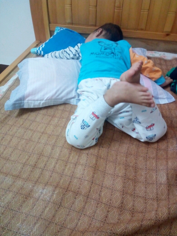 中奖公布晒娃有奖宝宝睡姿哪家强快来晒一晒吧