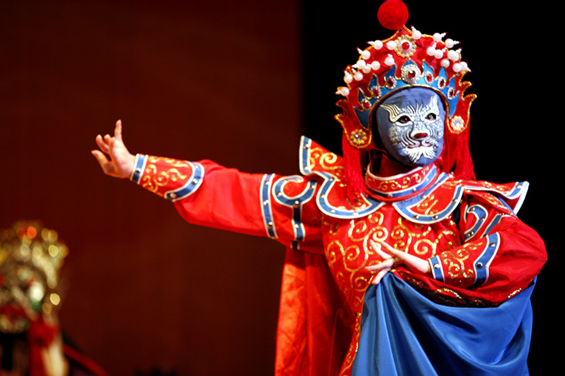 这个假期来跟萌宝大熊猫一起度过吧!成都熊猫科学探索营