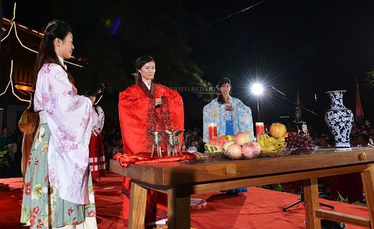 提倡以君子之风相处相争 最期待的拜月祈福仪式来啦!