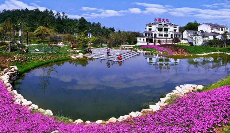 浦口区"水墨大埝"位于南京市浦口区老山林场东部,是国家aaa旅游级景区