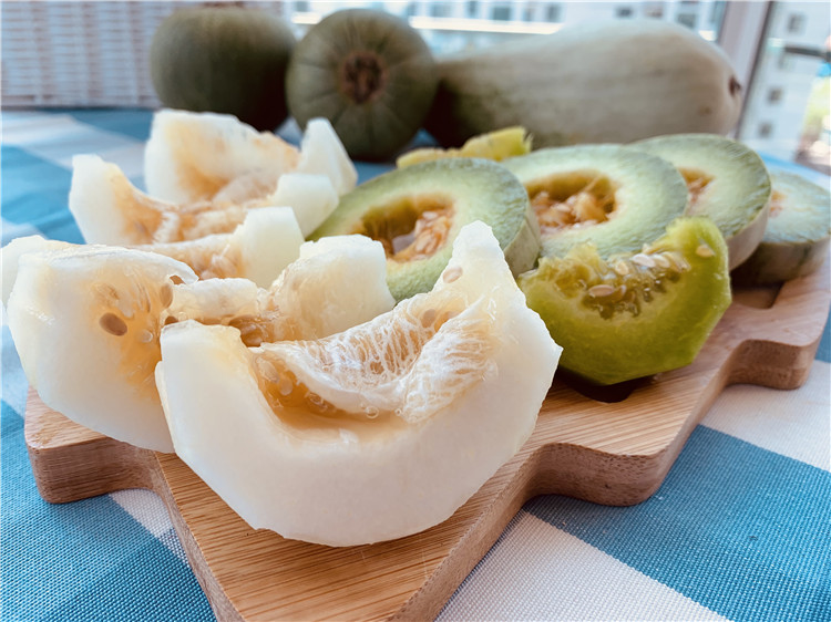 北京停发贵妃蜜甜瓜上市5斤包邮皮薄肉脆含糖量高甜而不腻清香爽口